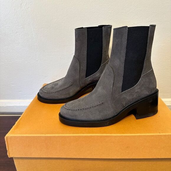 TOD’S Gray  Women's Tronchetto Ankle  suede Boots size US 5 1/2, new - Picture 3 of 11